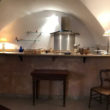 Carabelle Bed & Breakfast 2*