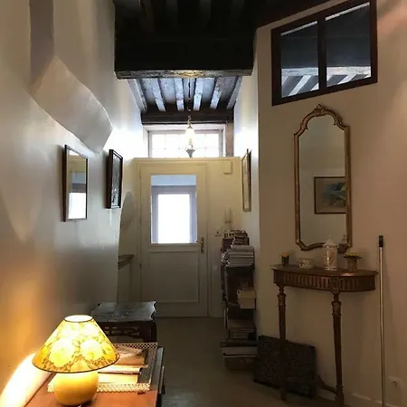 Carabelle Bed & Breakfast 2*